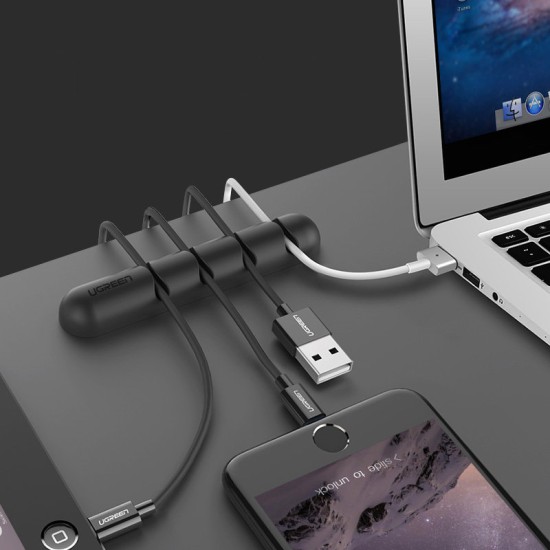 Ugreen LP114 self-adhesive cable organizer for 7 cables - black Ugreen LP114 self-adhesive cable organizer for 7 cables - black
